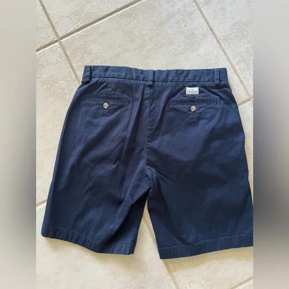 Vineyard Vines Men’s Navy Chino Shorts - Size 32- Like New - Picture 2 of 5